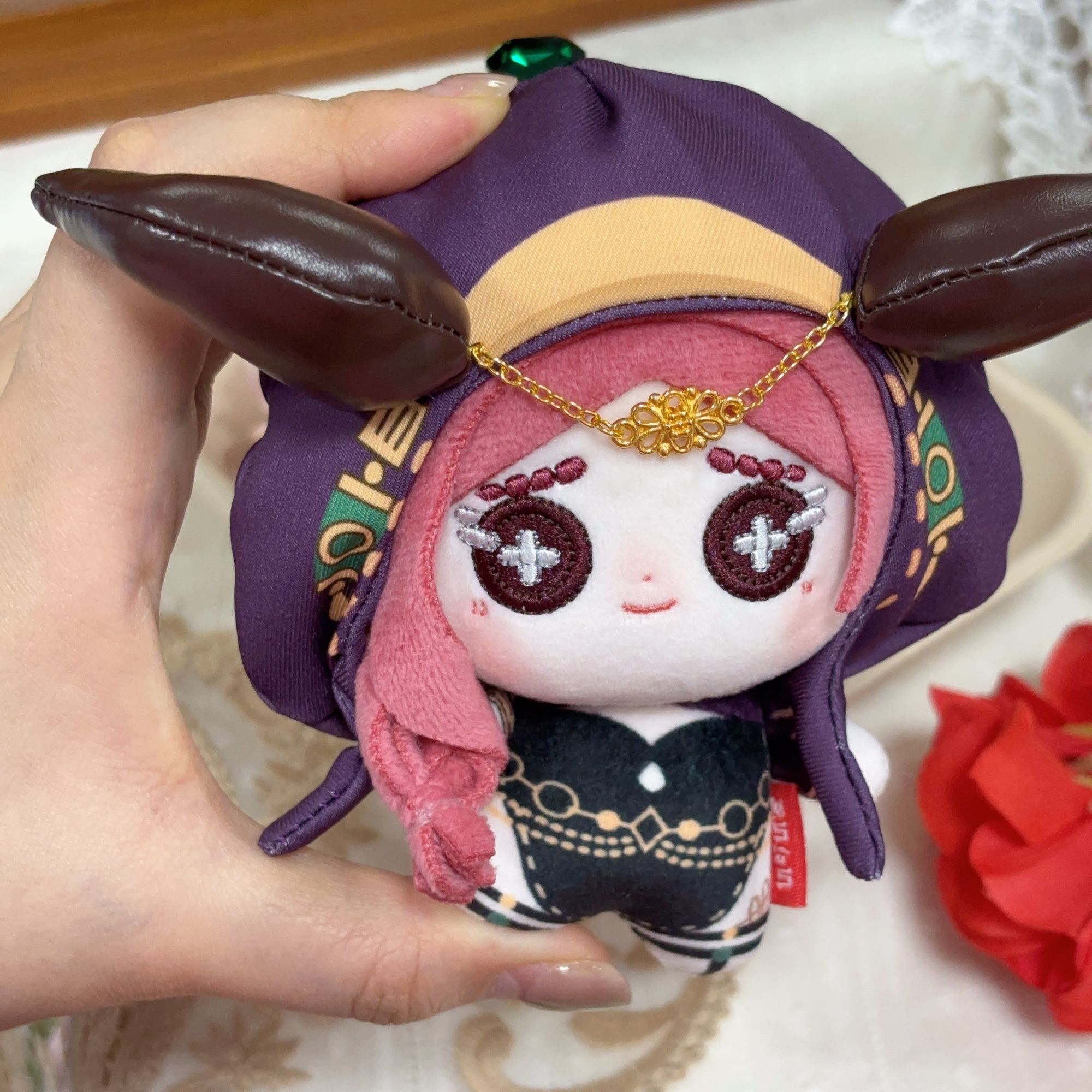 Identity V Fiona Gilman Priest - огляд і ціна Anime Cosplay Event